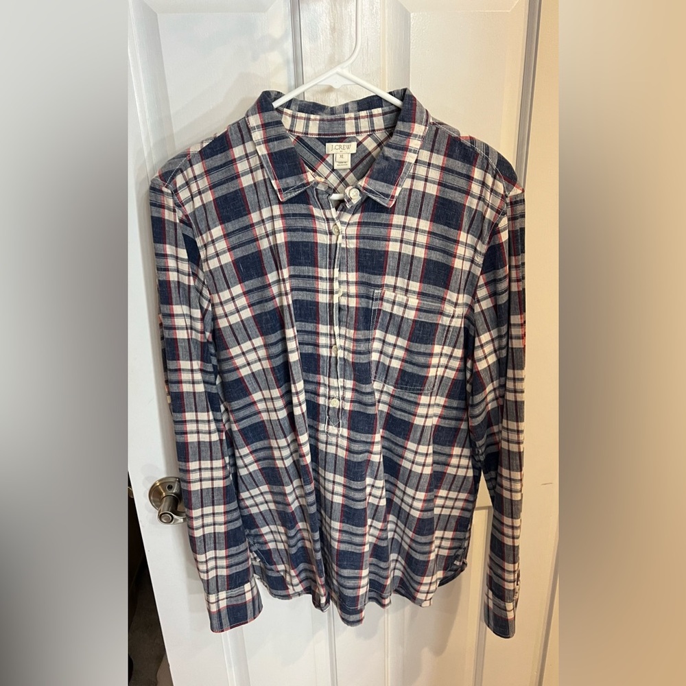 J. Crew ladies  Blouse’s sold as a lot of.size xl